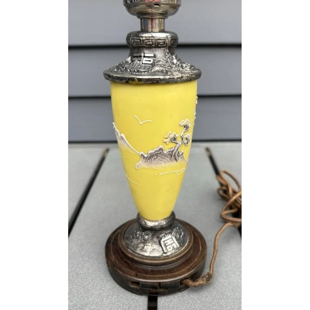 Vintage chinoiserie desk lamp yellow moriage mountain scene dragonware wood base